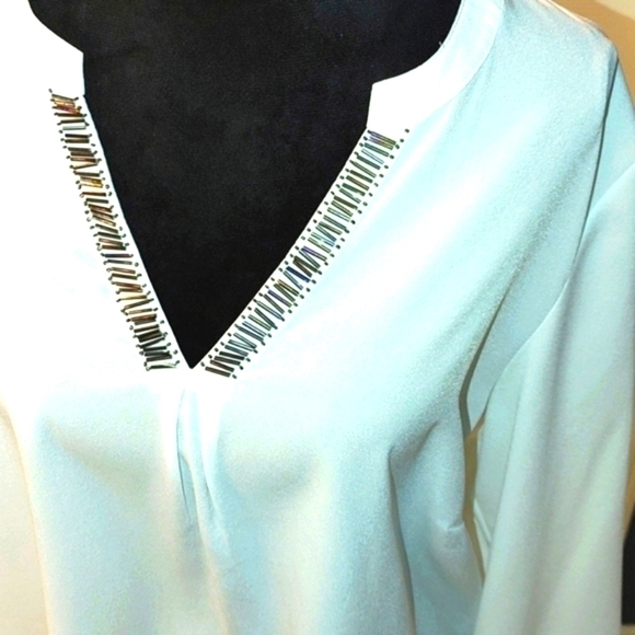 NWOT CREATION L - white long sleeved V Neck blouse w metallic decor 12 - Picture 8 of 11